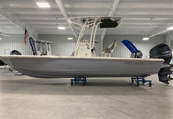 2025 Key West 250 Bay Reef Manta Gray Boat